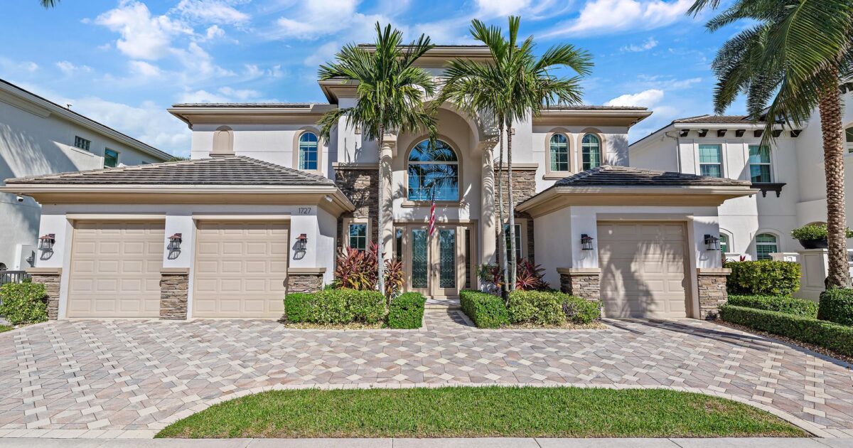 1727 W Hemingway Drive, Juno Beach, FL 33408