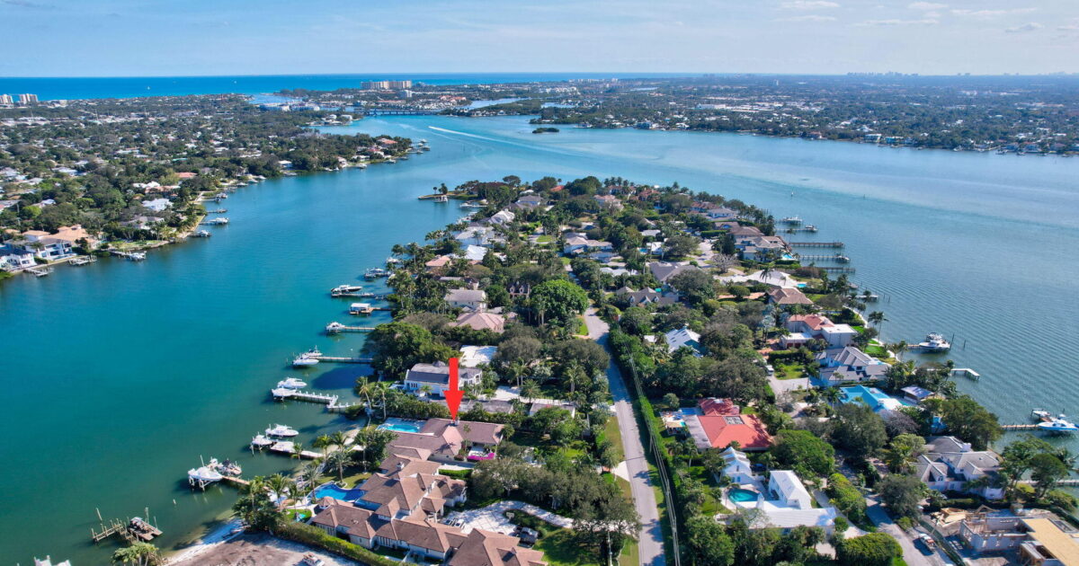 18896 Point Drive, Tequesta, FL 33469