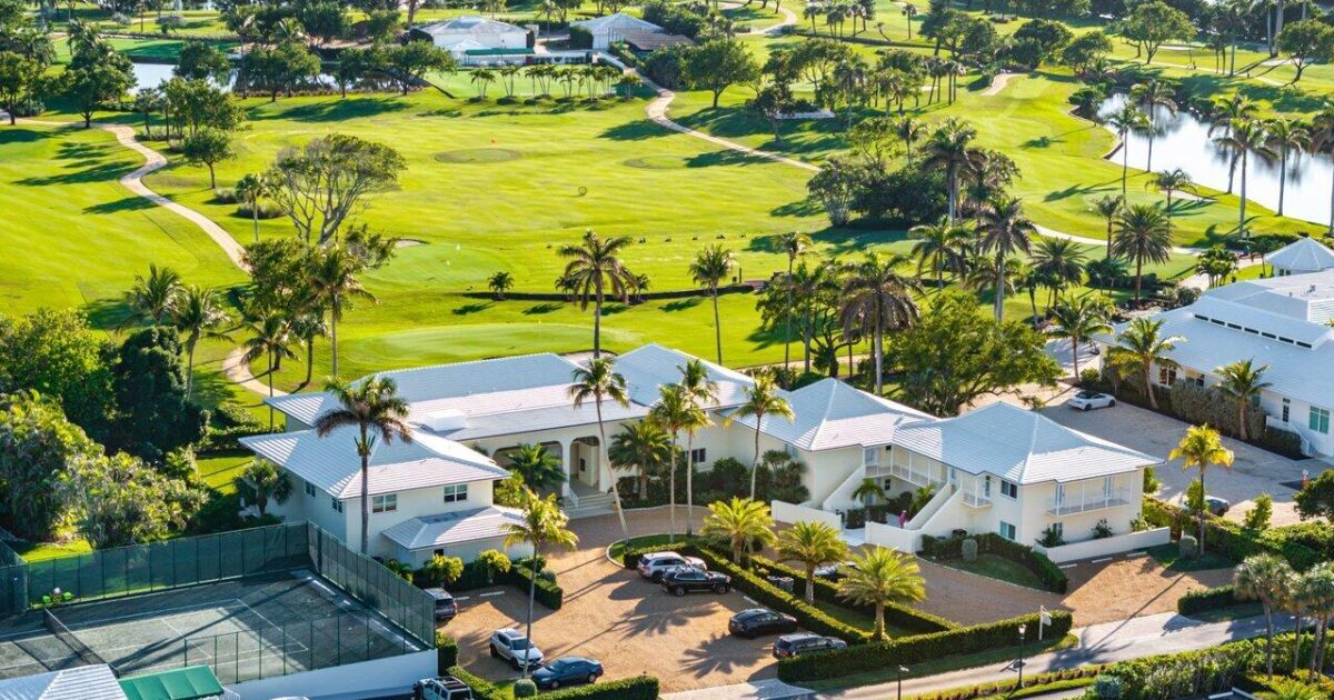 200 Little Club Road 10, Gulf Stream, FL 33483