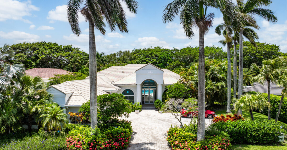 13795 Le Bateau Lane, Palm Beach Gardens, FL 33410