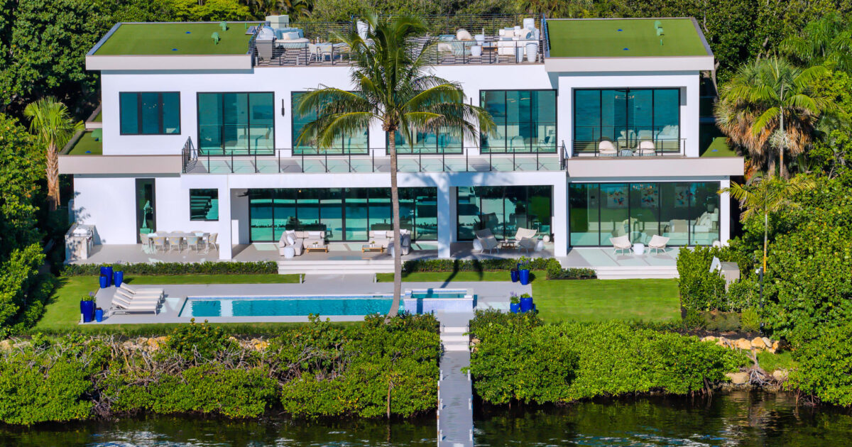 1422 SE Atlantic Drive, Lantana, FL 33462