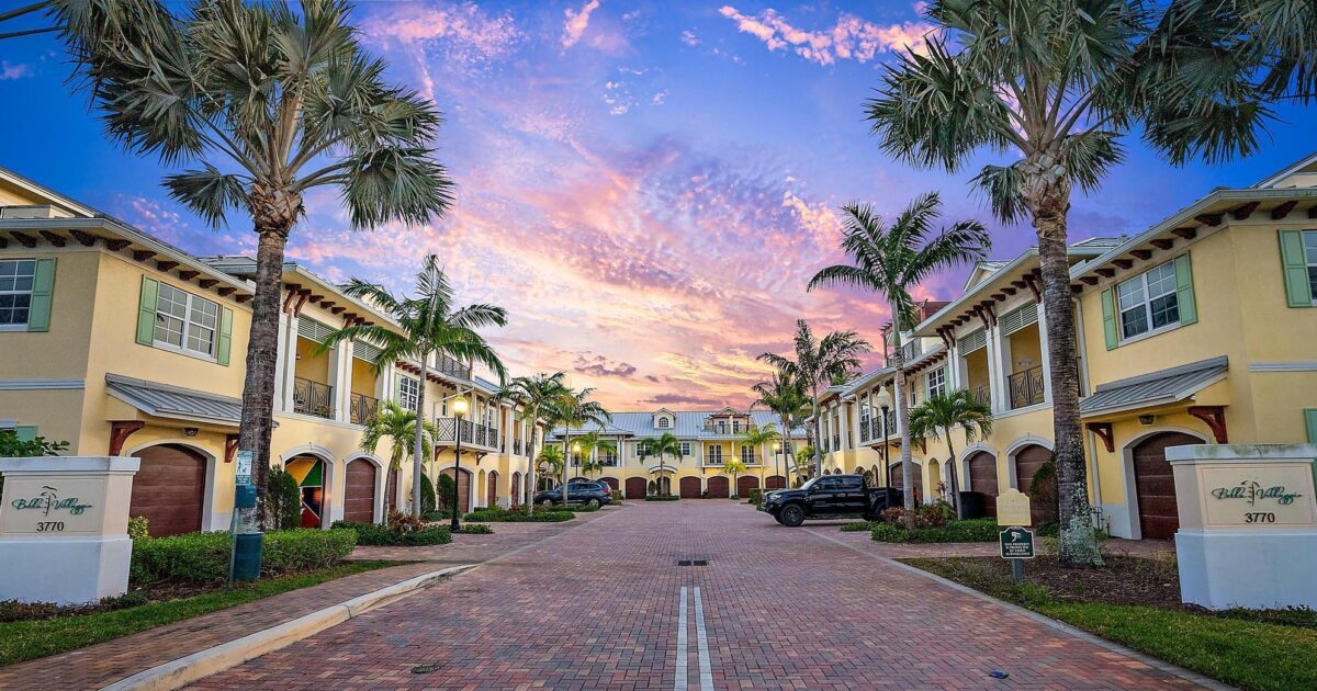 3770 County Line Road, Tequesta, FL 33469