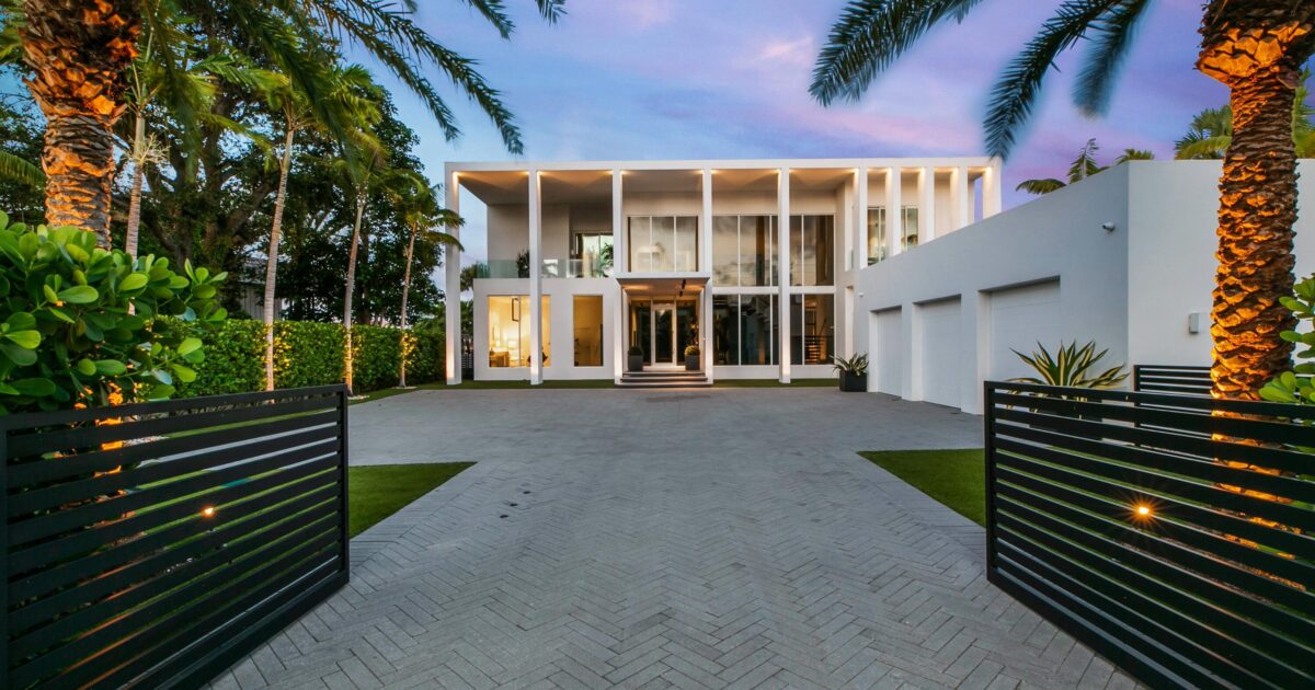 14844 Palmwood Road, Palm Beach Gardens, FL 33410