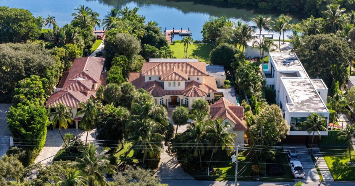 310 N Atlantic Drive, Lantana, FL 33462