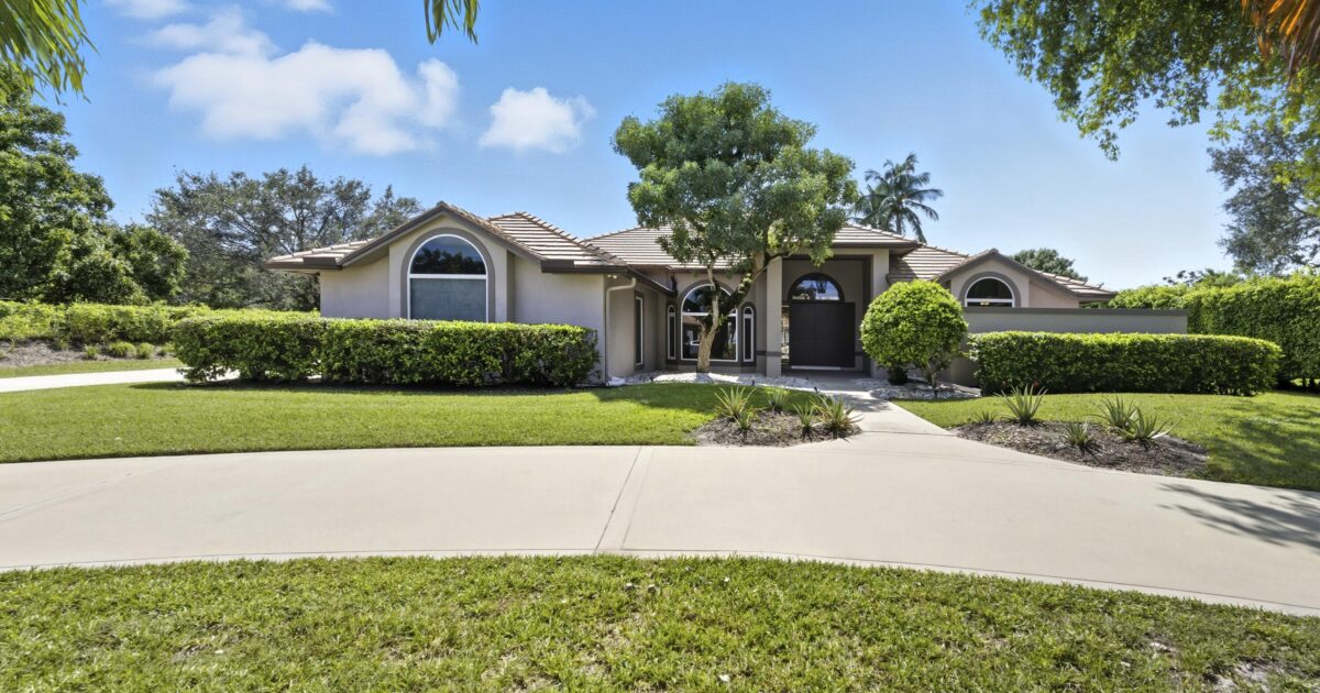 8776 Man O War Road, Palm Beach Gardens, FL 33418