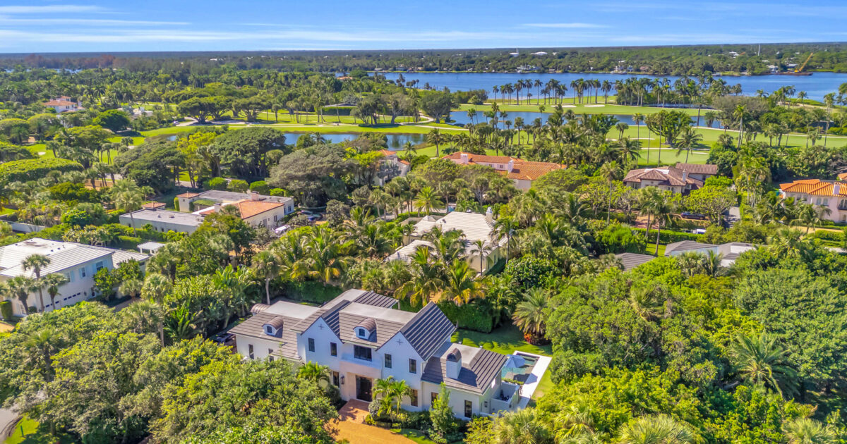 44 S Beach Road, Jupiter Island, FL 33455