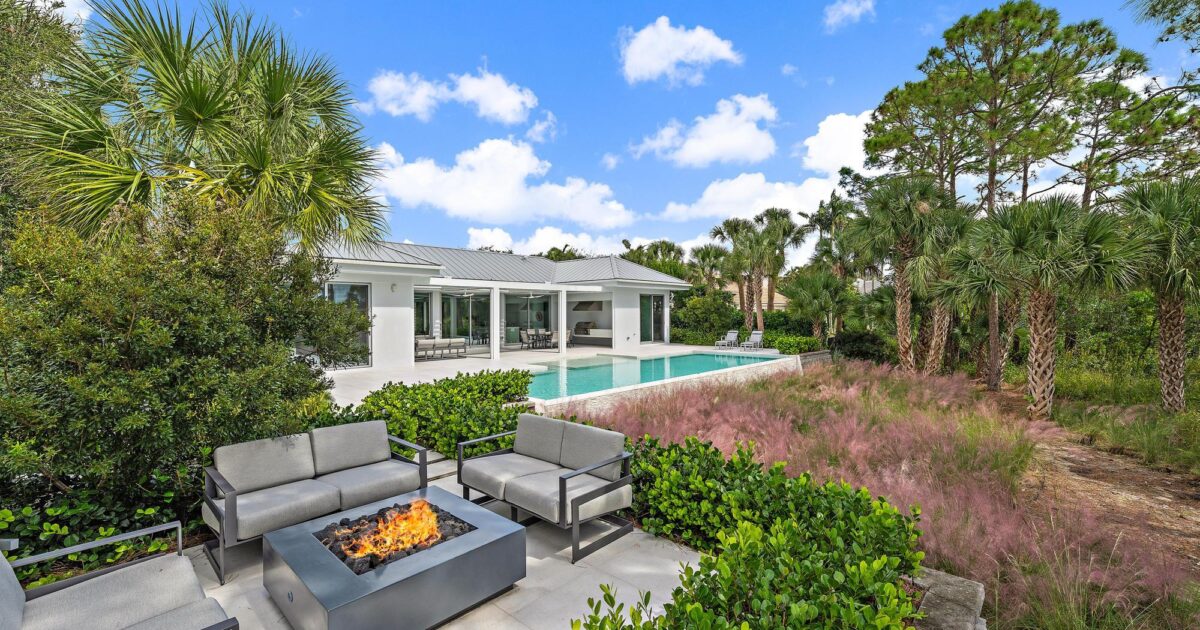 13421 Sabal Chase, Palm Beach Gardens, FL 33418