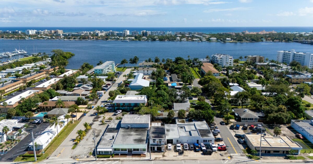 604 N Dixie Highway, Lantana, FL 33462