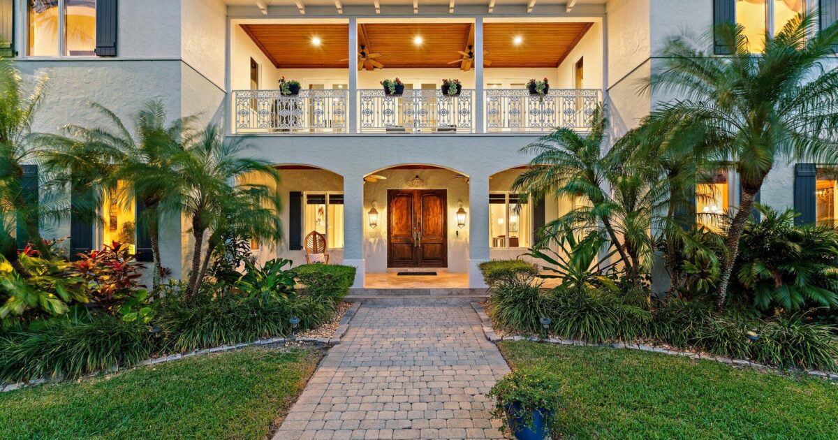 17392 SE Conch Bar Avenue, Tequesta, FL 33469