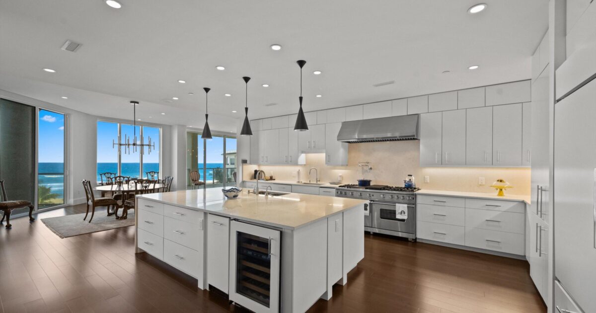 3000 S Ocean Boulevard 503/504, Palm Beach, FL 33480
