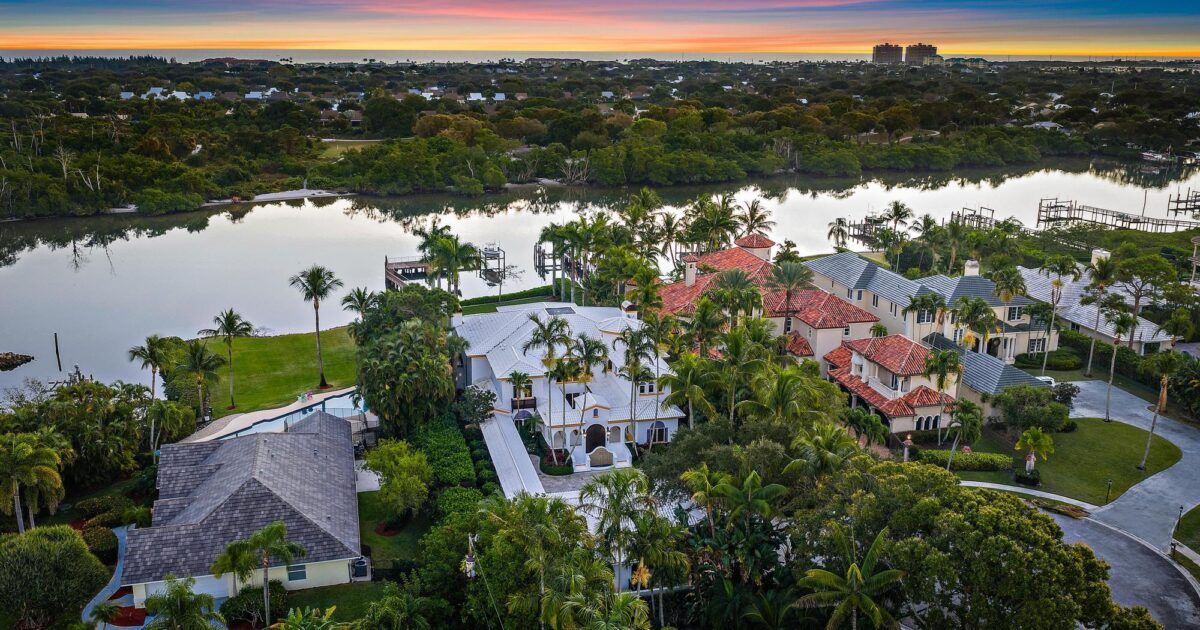 2929 Marys Way, Palm Beach Gardens, FL 33410