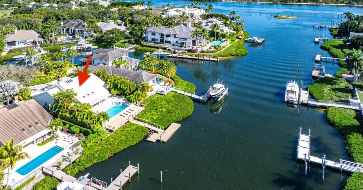 215 Island Drive, Jupiter, FL 33477