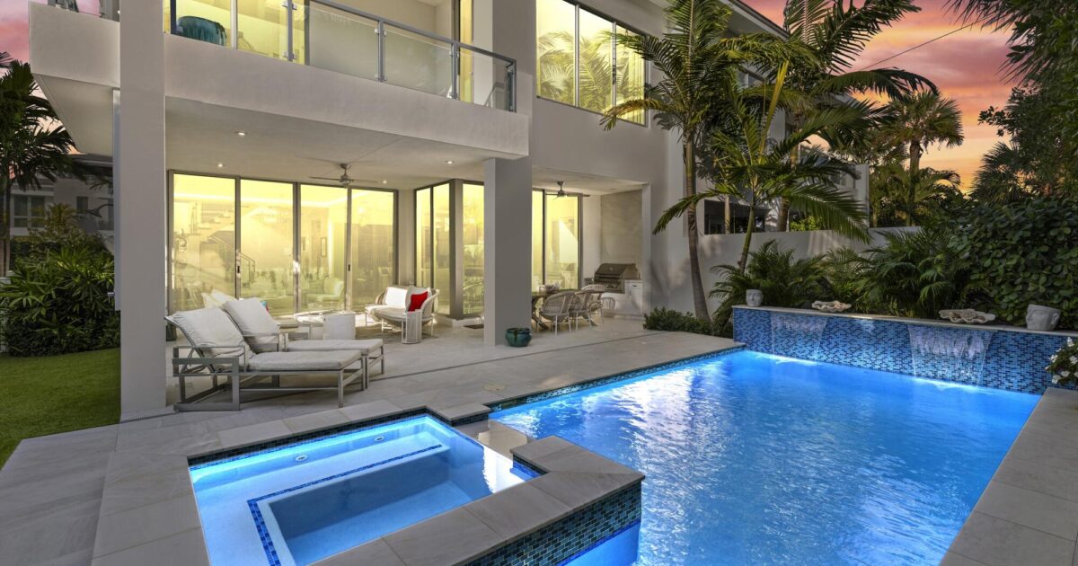 402 Ocean One Lane, Juno Beach, FL 33408