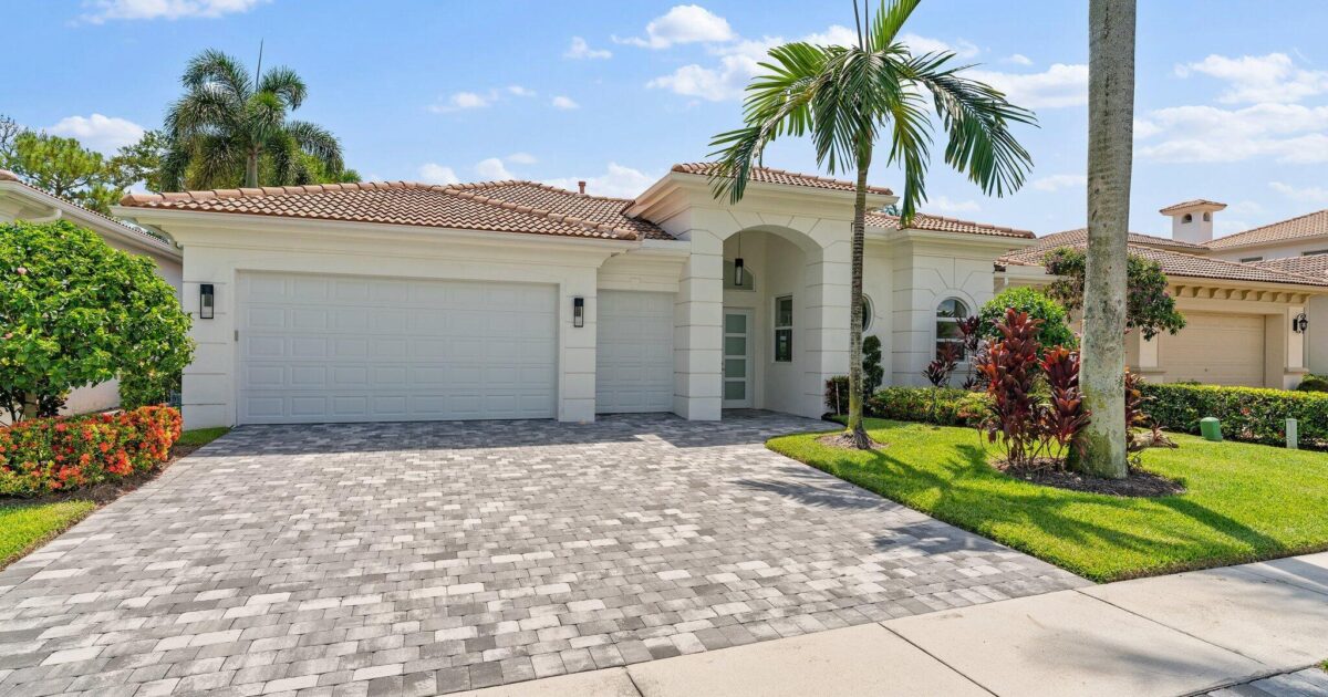 128 Abondance Drive, Palm Beach Gardens, FL 33410