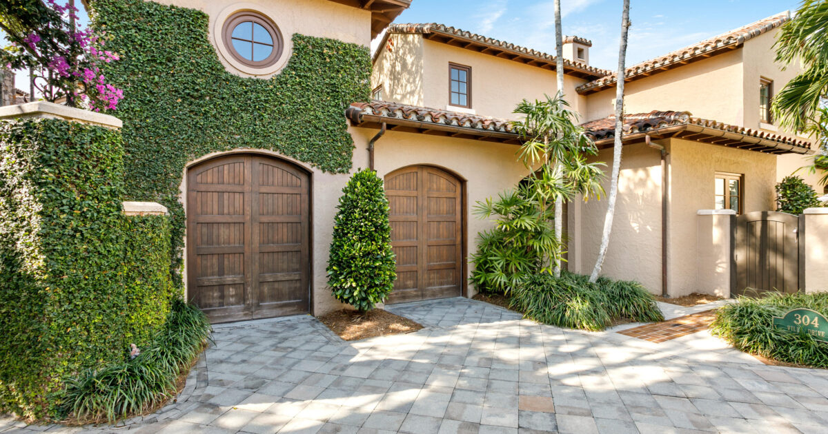 304 Villa Drive Drive, Jupiter, FL 33477