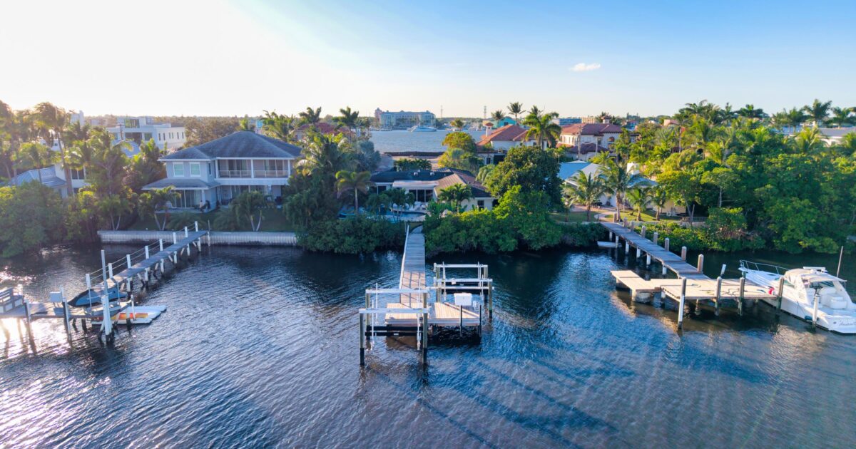 820 N Atlantic Drive, Lantana, FL 33462