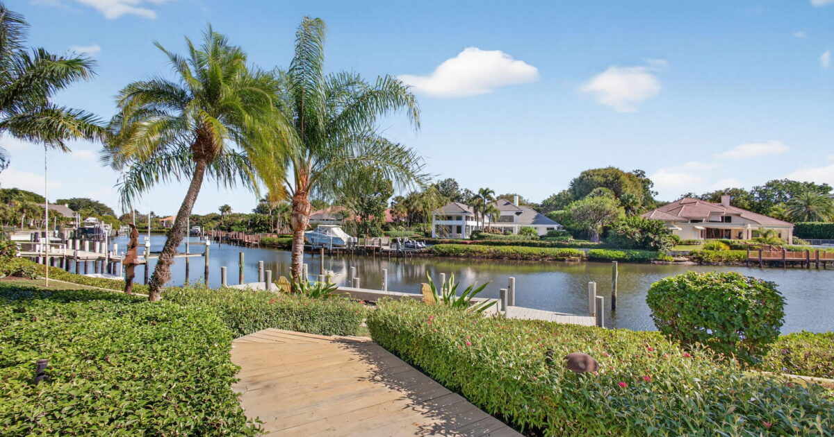 2926 Rhone Drive, Palm Beach Gardens, FL 33410