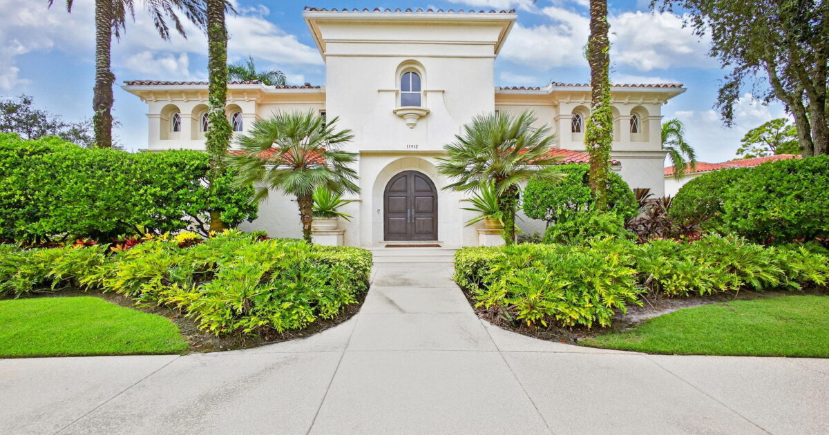 11912 Palma Drive, Palm Beach Gardens, FL 33418