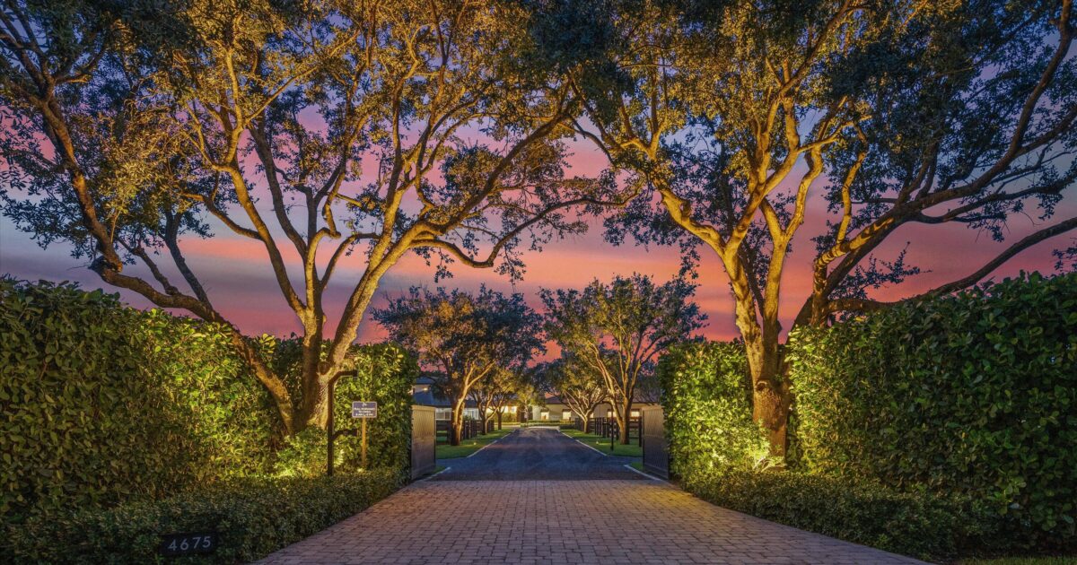 4675 Stables Way, Wellington, FL 33414