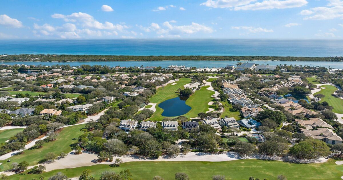 18760 SE Pineneedle Lane, Jupiter, FL 33469