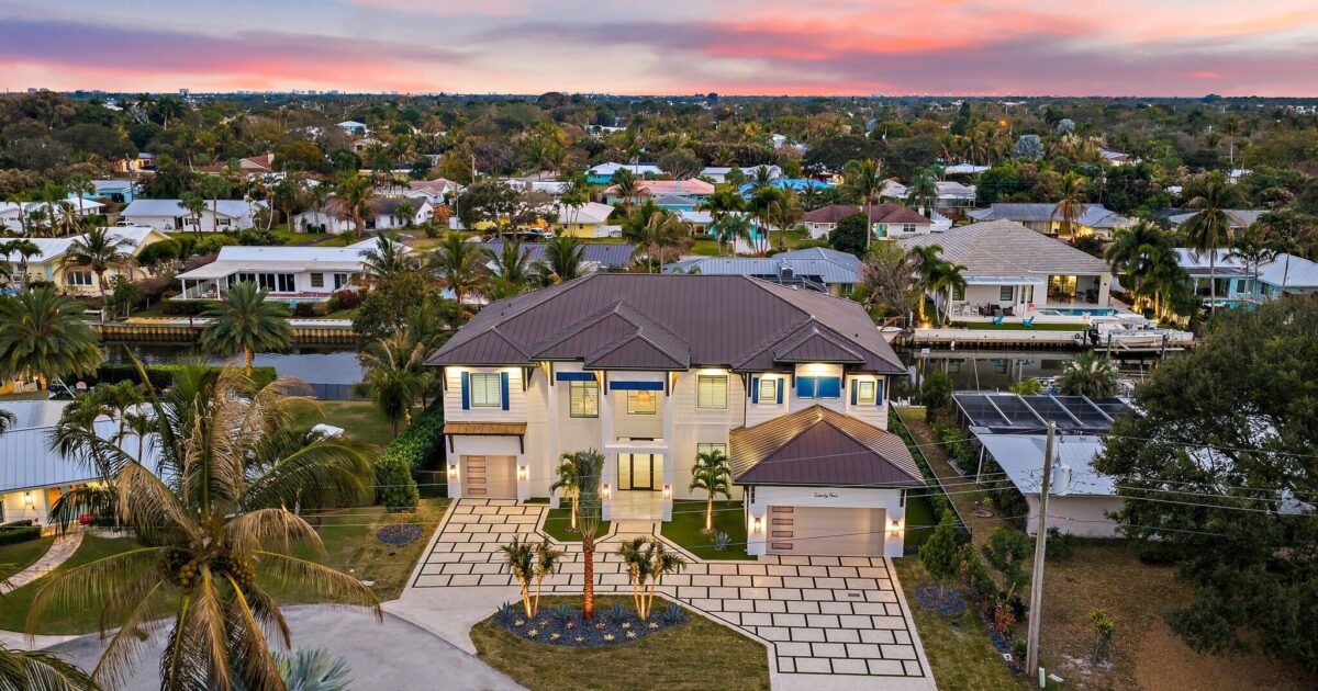 24 Leeward Circle, Tequesta, FL 33469