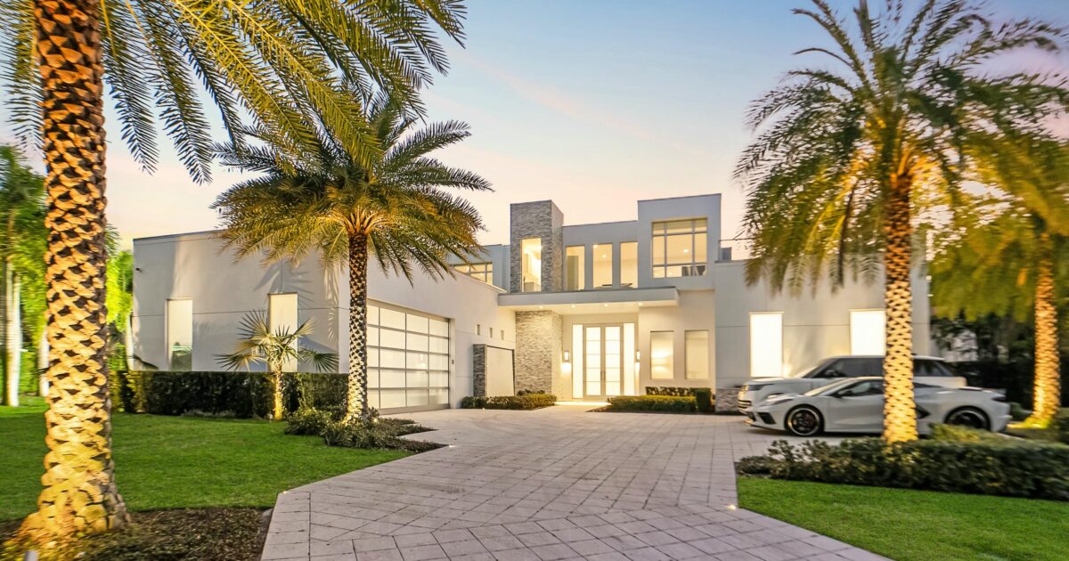 2162 Radnor Road, North Palm Beach, FL 33408