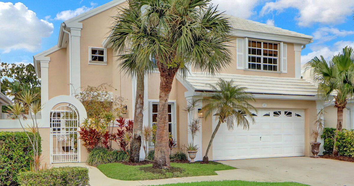 12 Brighton Court, Palm Beach Gardens, FL 33418
