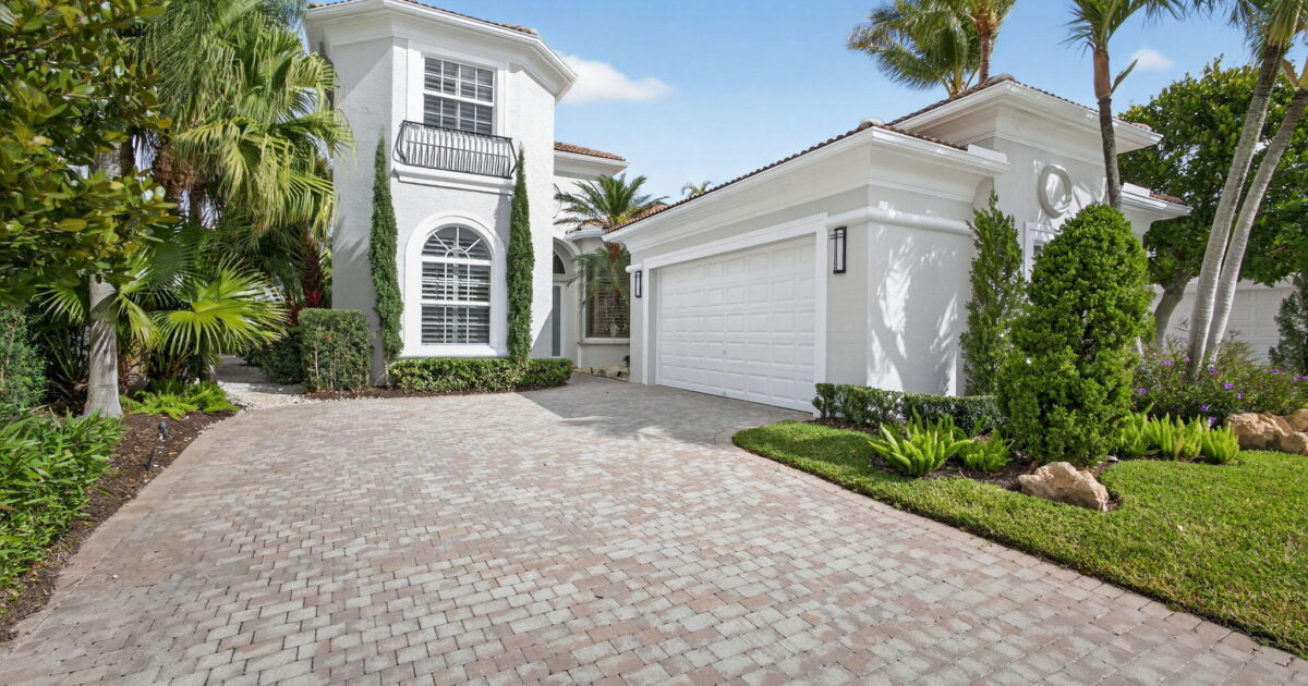 131 Porto Vecchio Way, Palm Beach Gardens, FL 33418