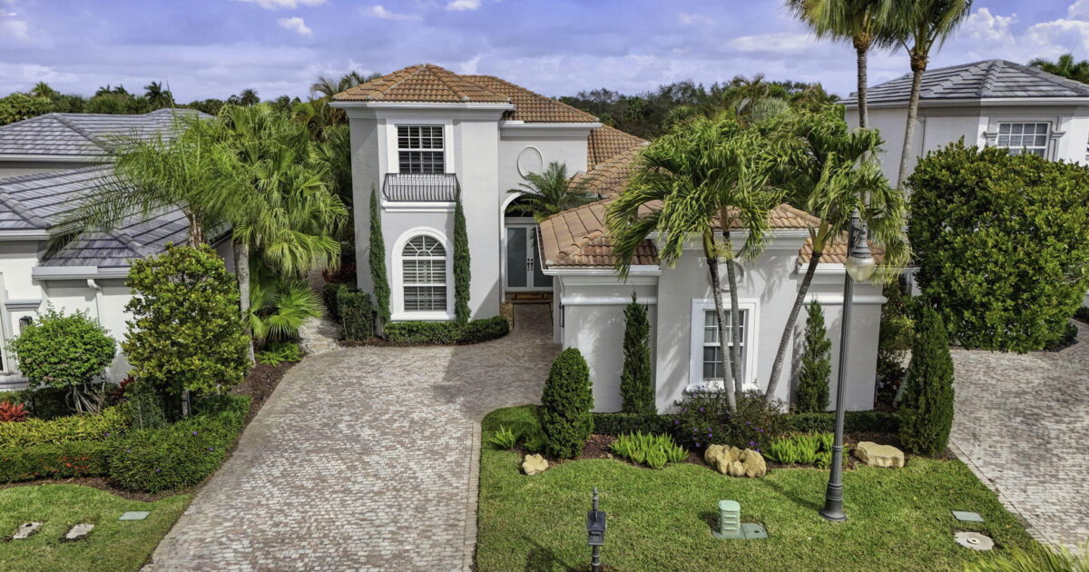 131 Porto Vecchio Way, Palm Beach Gardens, FL 33418