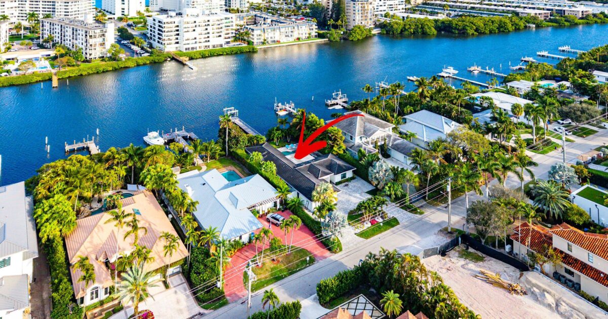 820 N Atlantic Drive, Lantana, FL 33462