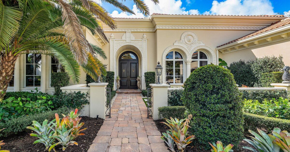 11730 Valeros Court, Palm Beach Gardens, FL 33418