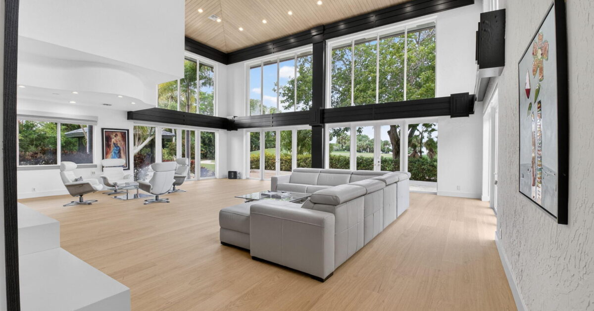 19787 Oakbrook Circle, Boca Raton, FL 33434