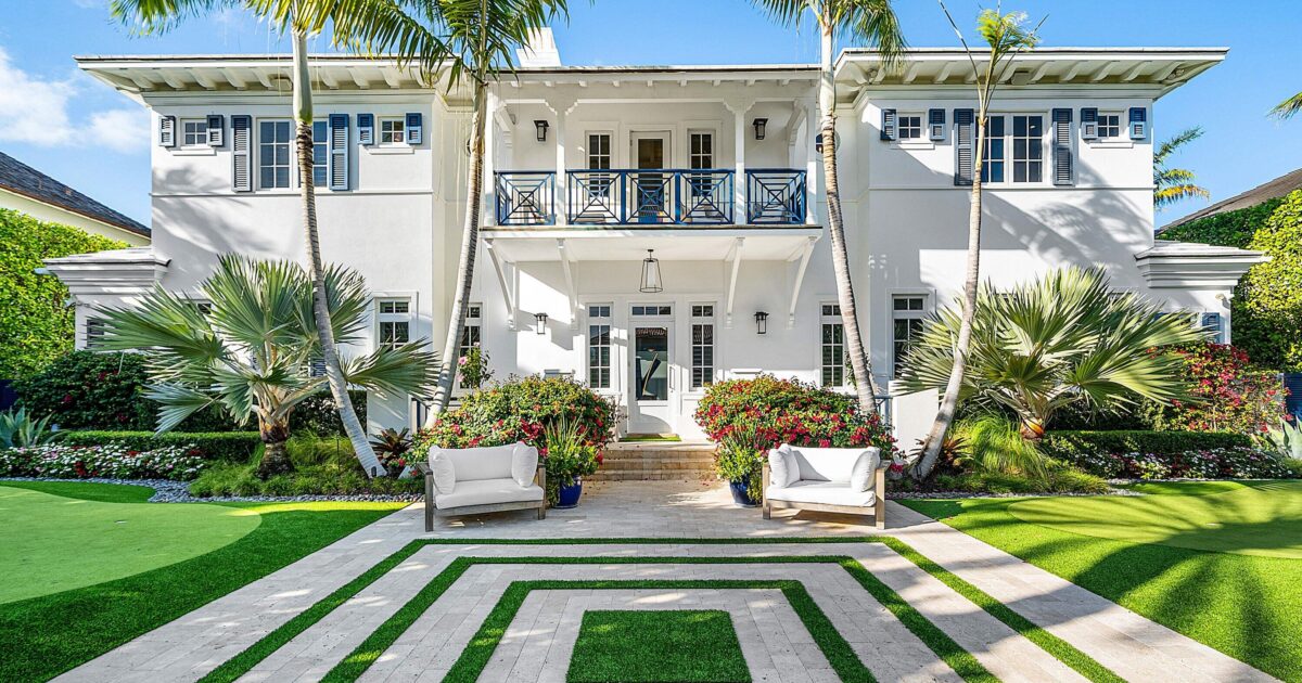 1041 Seaspray Avenue, Delray Beach, FL 33483