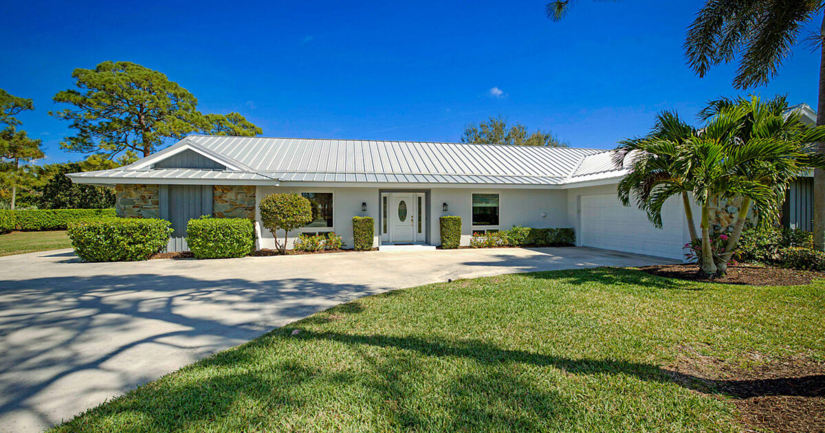 10356 Seagrape Way, Palm Beach Gardens, FL 33418