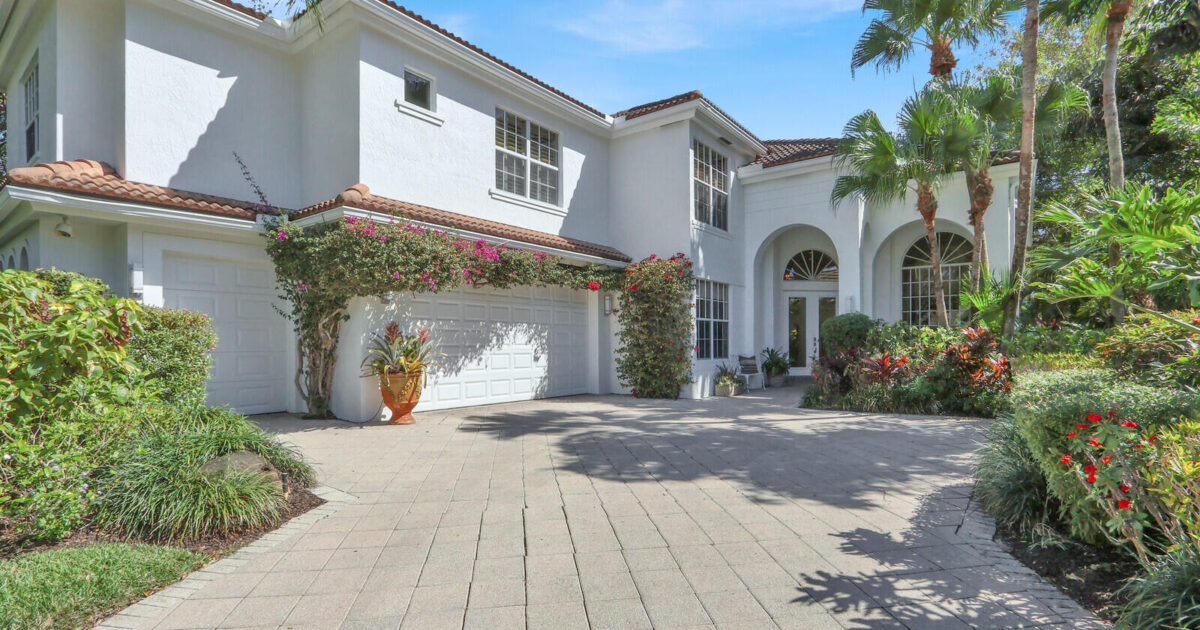 13872 Degas Drive E, Palm Beach Gardens, FL 33410