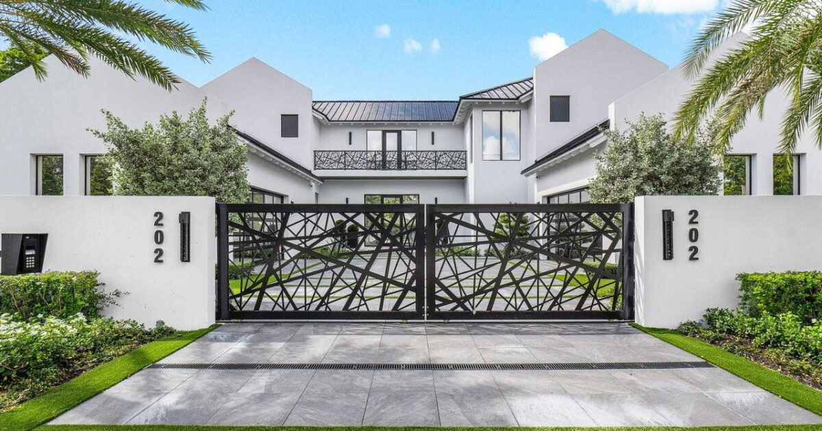 202 NW 7th Street, Delray Beach, FL 33444