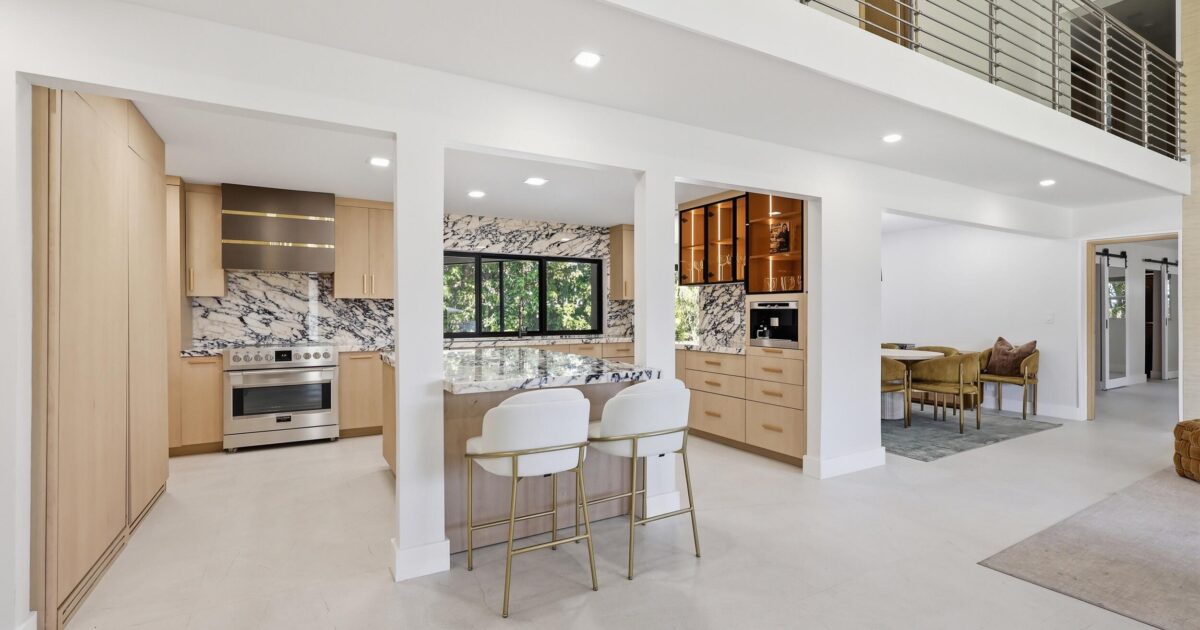 342 N Fairway N, Tequesta, FL 33469