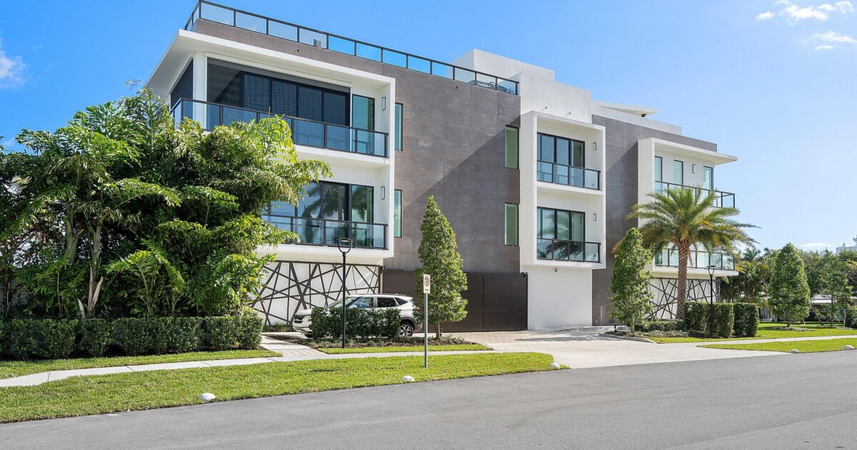 344 Venetian Drive 101, Delray Beach, FL 33483