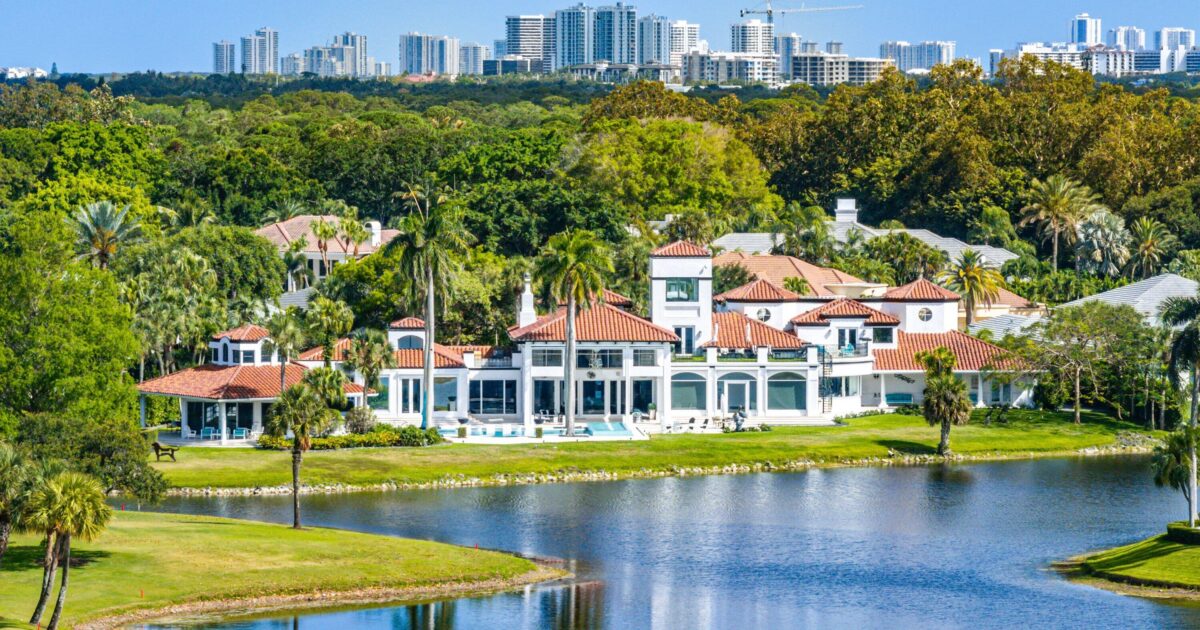 13101 Monet Lane, Palm Beach Gardens, FL 33410