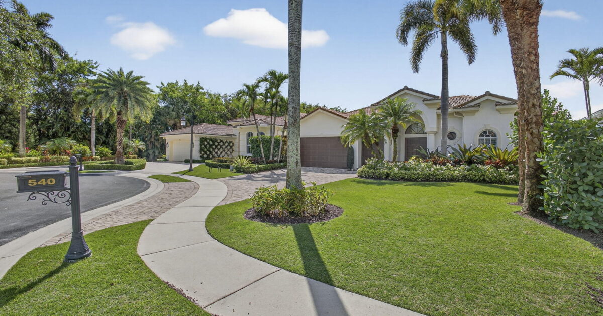 540 Les Jardin Drive, Palm Beach Gardens, FL 33410