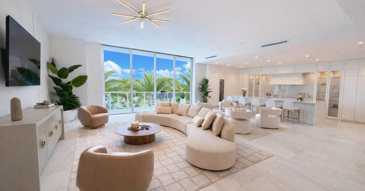 220 SE Mizner Boulevard Ph907, Boca Raton, FL 33432