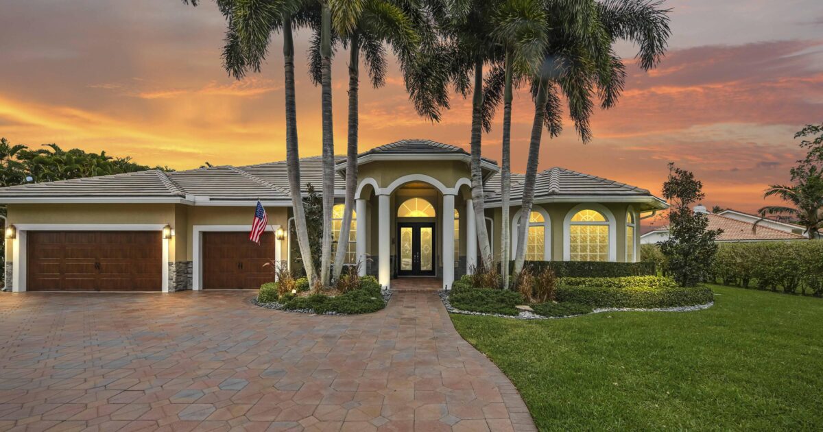 10305 Avenida Del Rio, Delray Beach, FL 33446