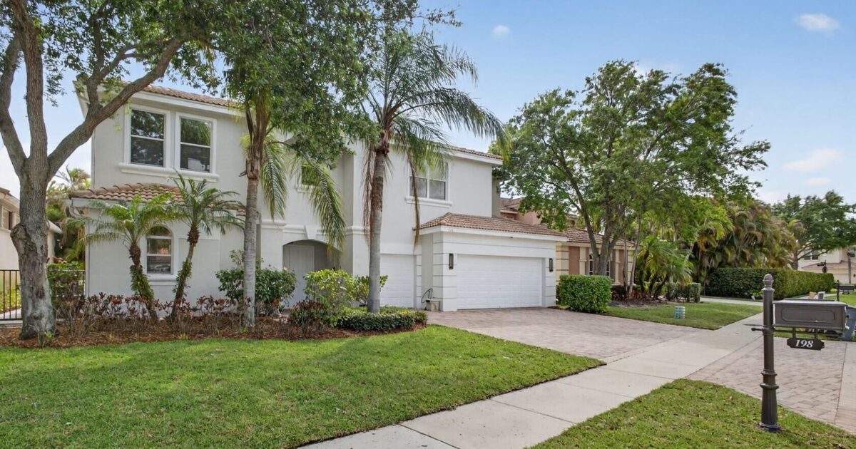198 Sedona Way, Palm Beach Gardens, FL 33418