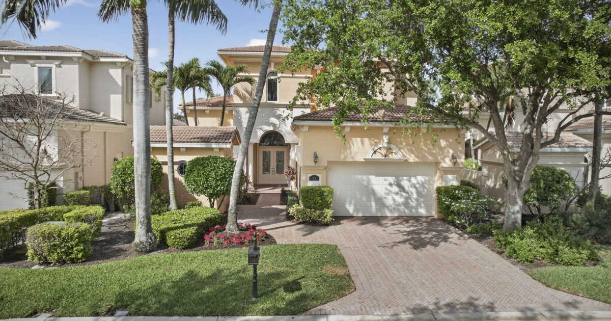 142 Viera Drive, Palm Beach Gardens, FL 33418