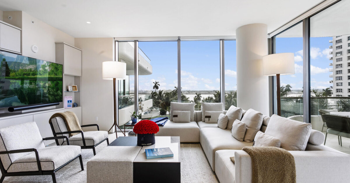 200 Arkona Court 402, West Palm Beach, FL 33401