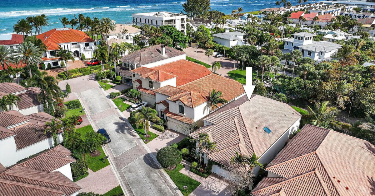 302 Alicante Drive, Juno Beach, FL 33408