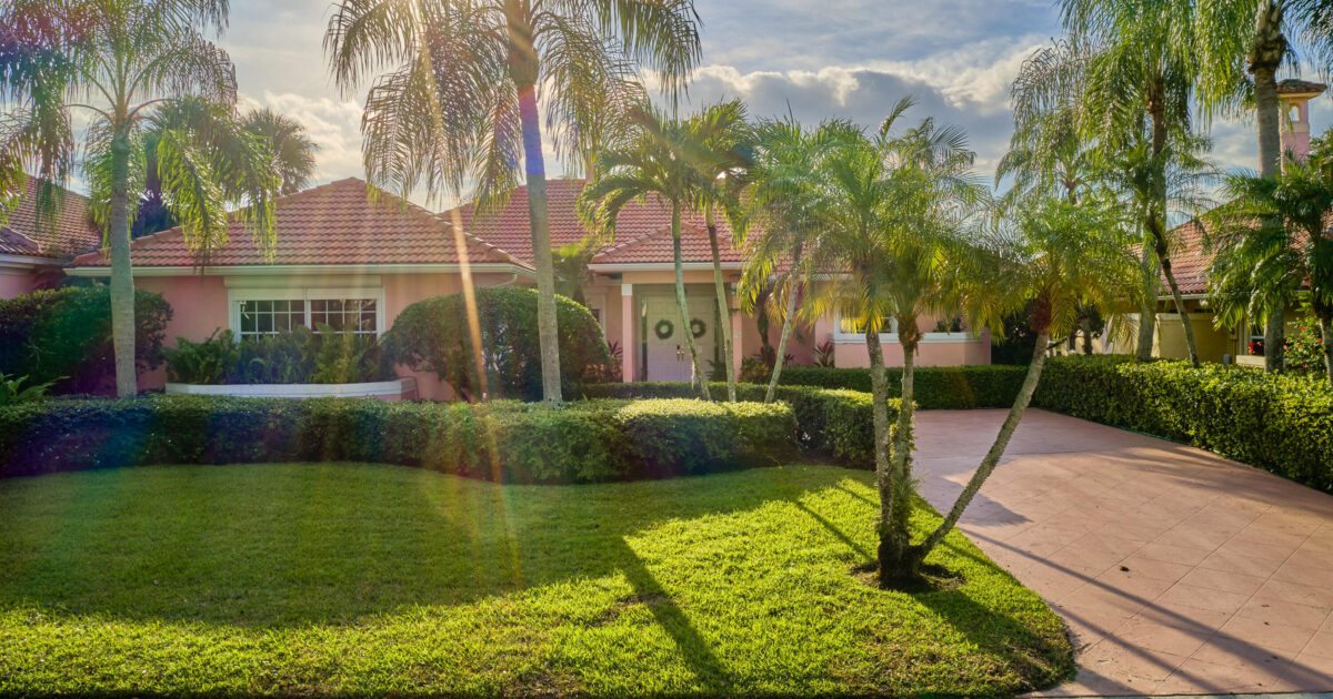 70 Cayman Place, Palm Beach Gardens, FL 33418