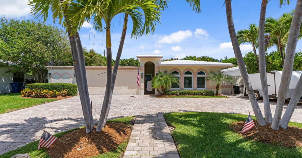 1166 Beach Road, Singer Island, FL 33404