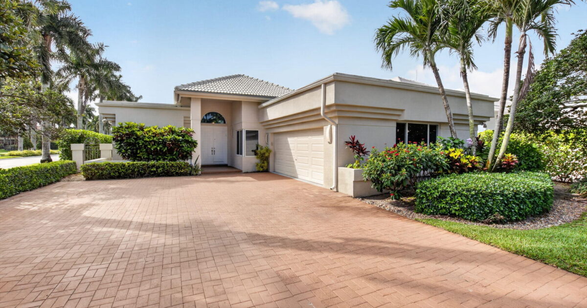 17320 Loch Lomond Way, Boca Raton, FL 33496