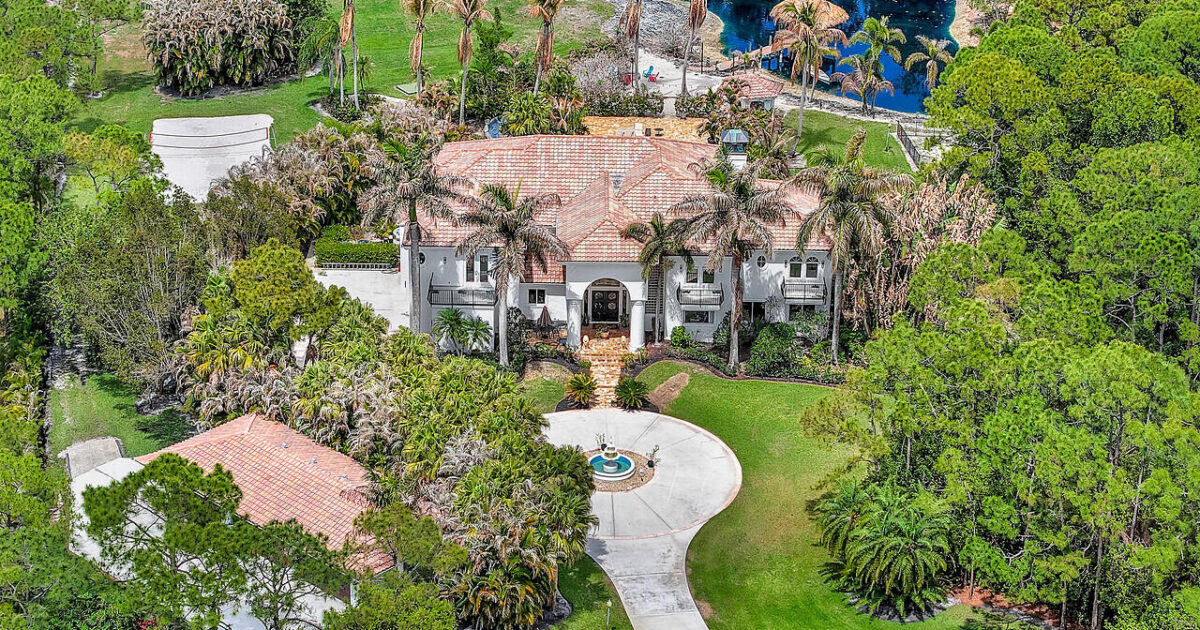 2584 SE Ranch Acres Circle, Jupiter, FL 33478